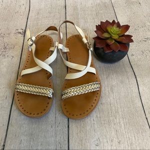 UGG Cross strap sandal size 7